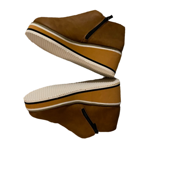 Shoes - Platform shoes, Sz 6